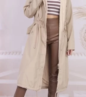Бежевое женское пальто Furry с капюшоном