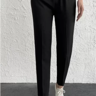 Черные брюки-трубочки с эластичной резинкой на талии