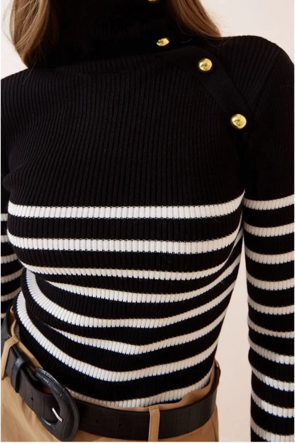 Grey striped oversized sweater+black tights+black socks+black lace-up  boots+burgundy scarf…
