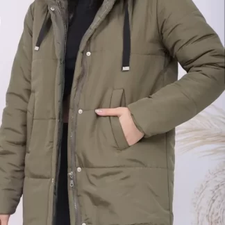 Стеганое пальто цвета хаки размера миди