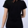 Черная футболка с v-образным вырезом 3