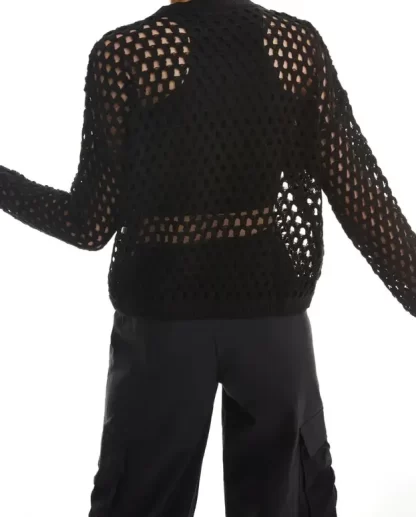 Ажурный детальный женский свитер из трикотажа 4