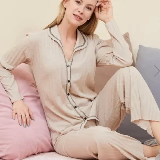 Bej Gömlek Yaka Kadın Pijama Takımı