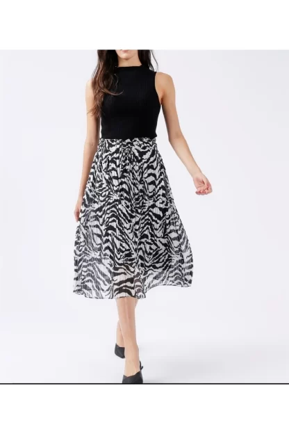 Midi Lined Black Tulle Skirt with Elastic Waist