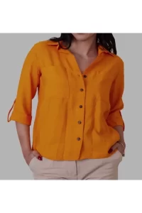 Рубашка кирпичного цвета с рукавом три четверти, женская.