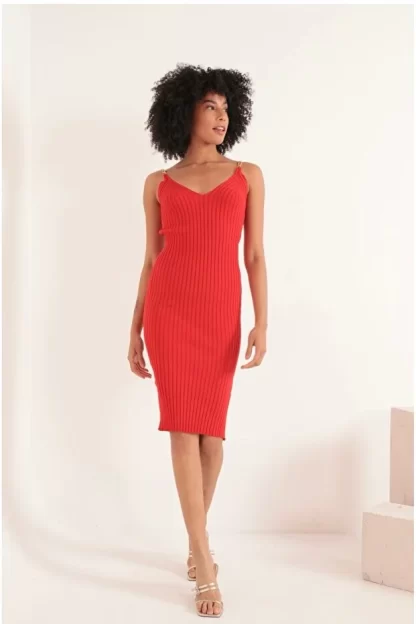Kırmızı elbise modelleri 6