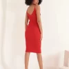 Kırmızı renkli yazlık elbise modelleri 7