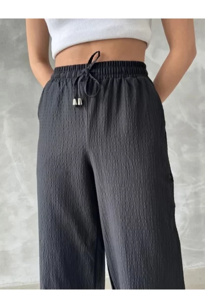 Black wide leg trousers with elastic waist 3